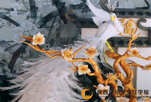 泡沫雕孔雀